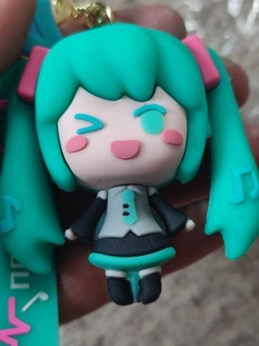 PINGENTE CHAVEIRO FIGURE HATSUNE MIKU VOCALOID - NiponCosplay